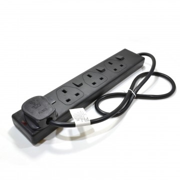 Switched 4 Gang Mains Extension Lead 4 Way UK Power Sockets Black  1m