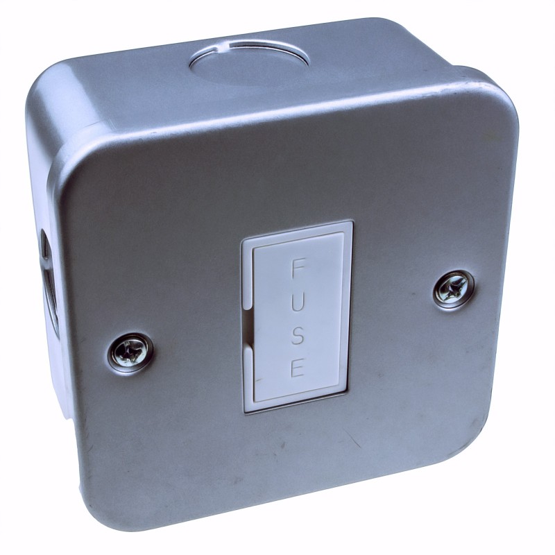Single Gang Metal Clad Steel Unswitched 13A Fuse FCU Box with Cable Entry Points Single Gang Metal Clad Steel Unswitched 13A Fuse FCU Box with Cable Entry Points